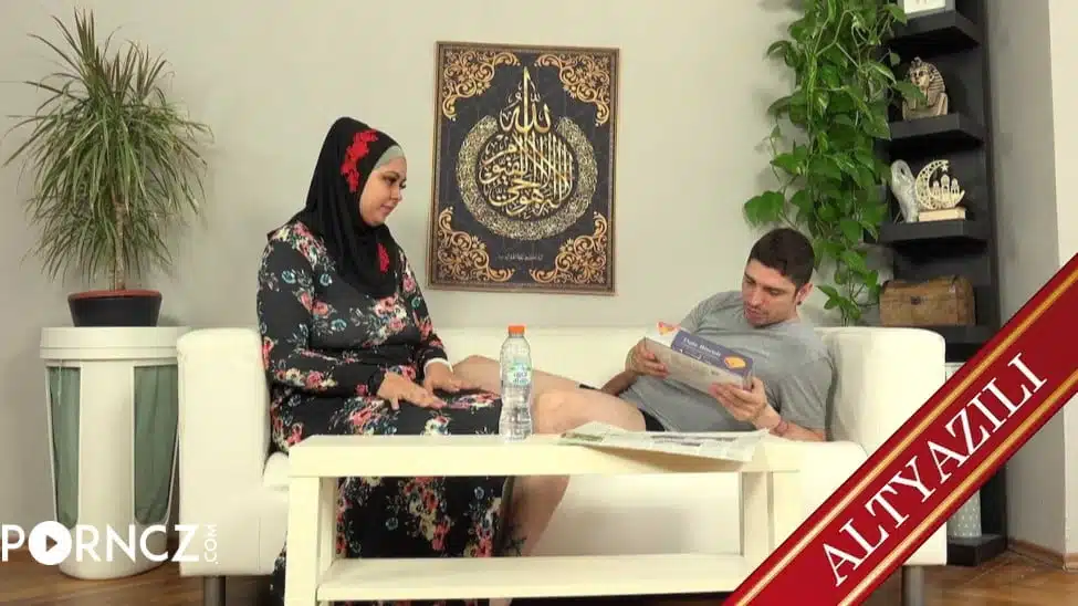 Uyuyan annemin içine girdim uyku sersemi beni kocası sandı