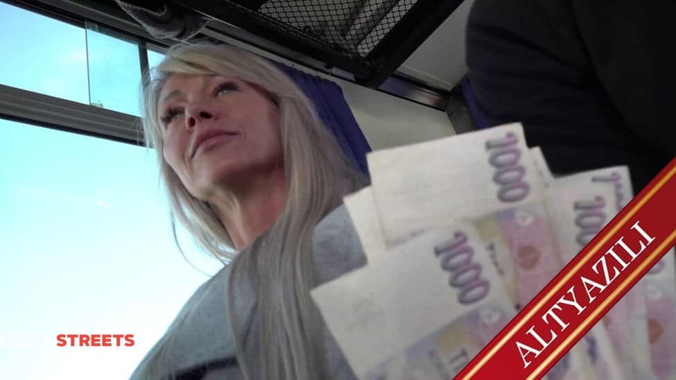 Kocamı komşumla aldatıyorum anlamasın diye götten veriyorum